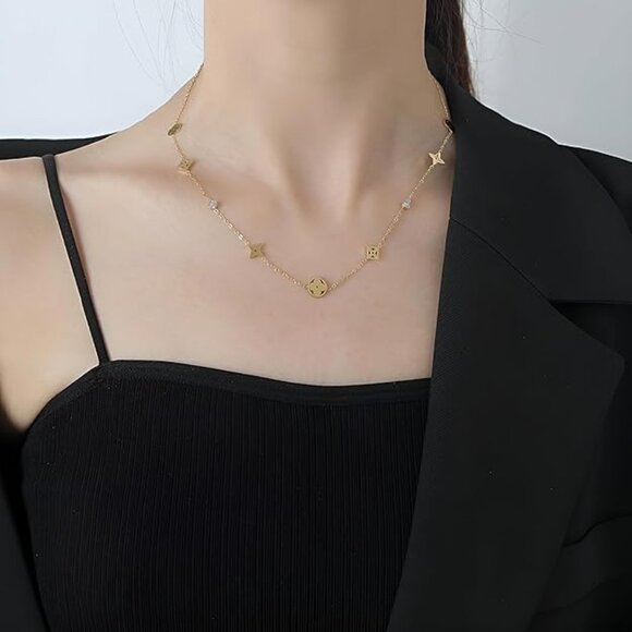 Neiman Marcus 18K Gold Plated Four Leaf Clover Necklace - Picture 2 of 4